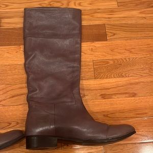 Beautiful Italian leather grey boots